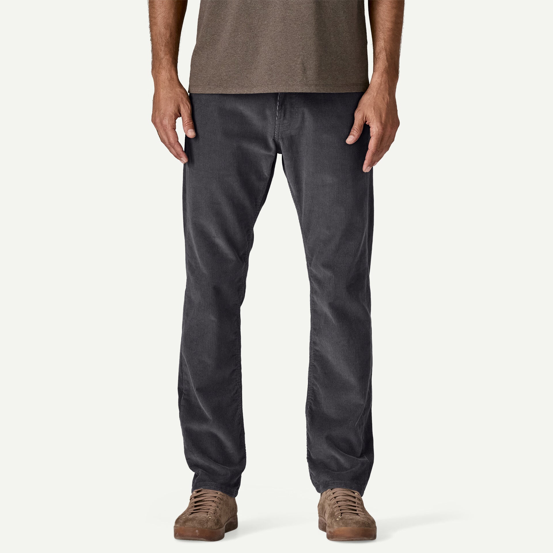 21525
PATAGONIA PANTALON ORGANIC COTTON CORDUROY - HOMME - FORGE GREY